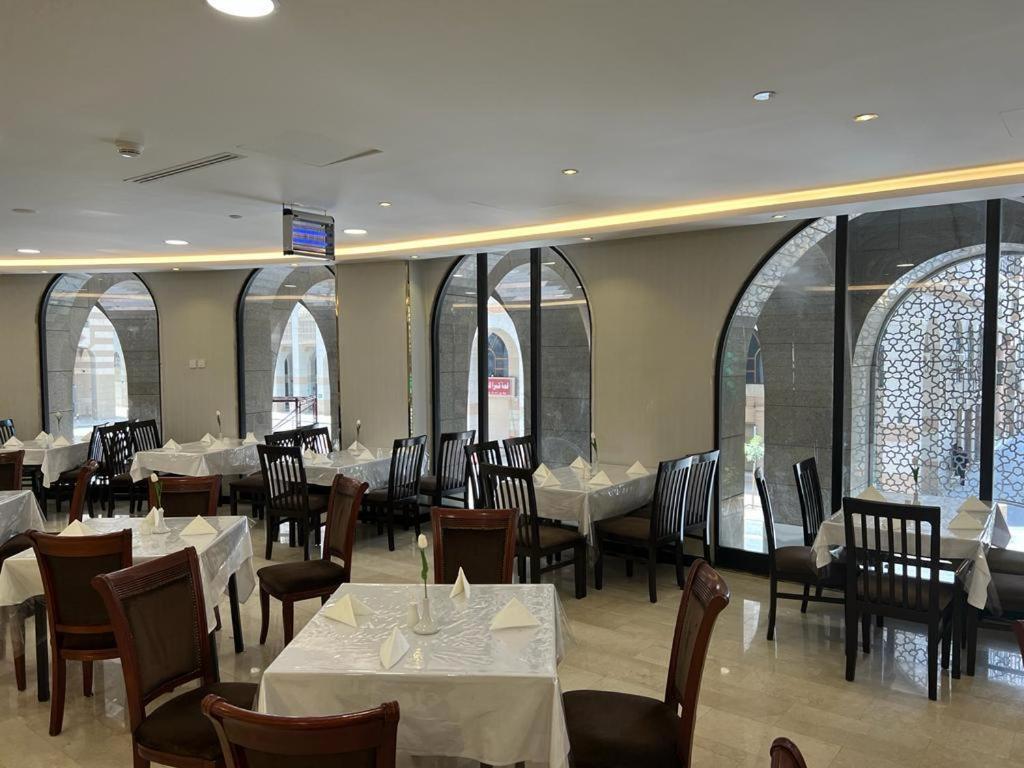 Al Ansar Golden Tulip Hotel Medina Exterior photo