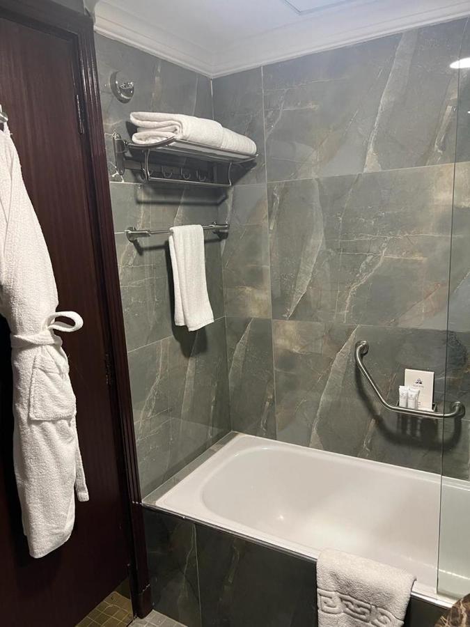 Al Ansar Golden Tulip Hotel Medina Exterior photo